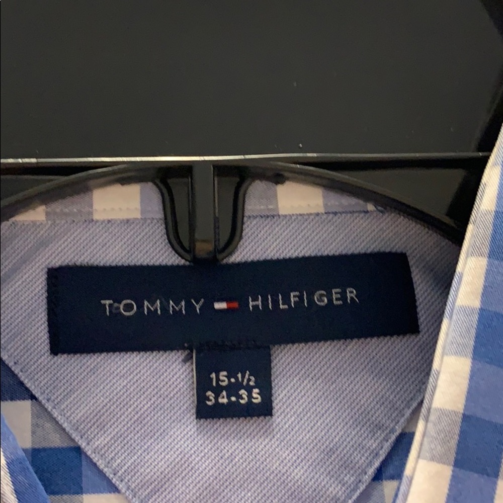 Men’s Tommy Hilfiger dress shirt 15 1/2 34-35